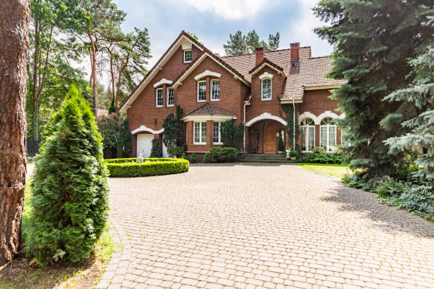 Best Residential Driveway Paver Services  in Walnut, IL
